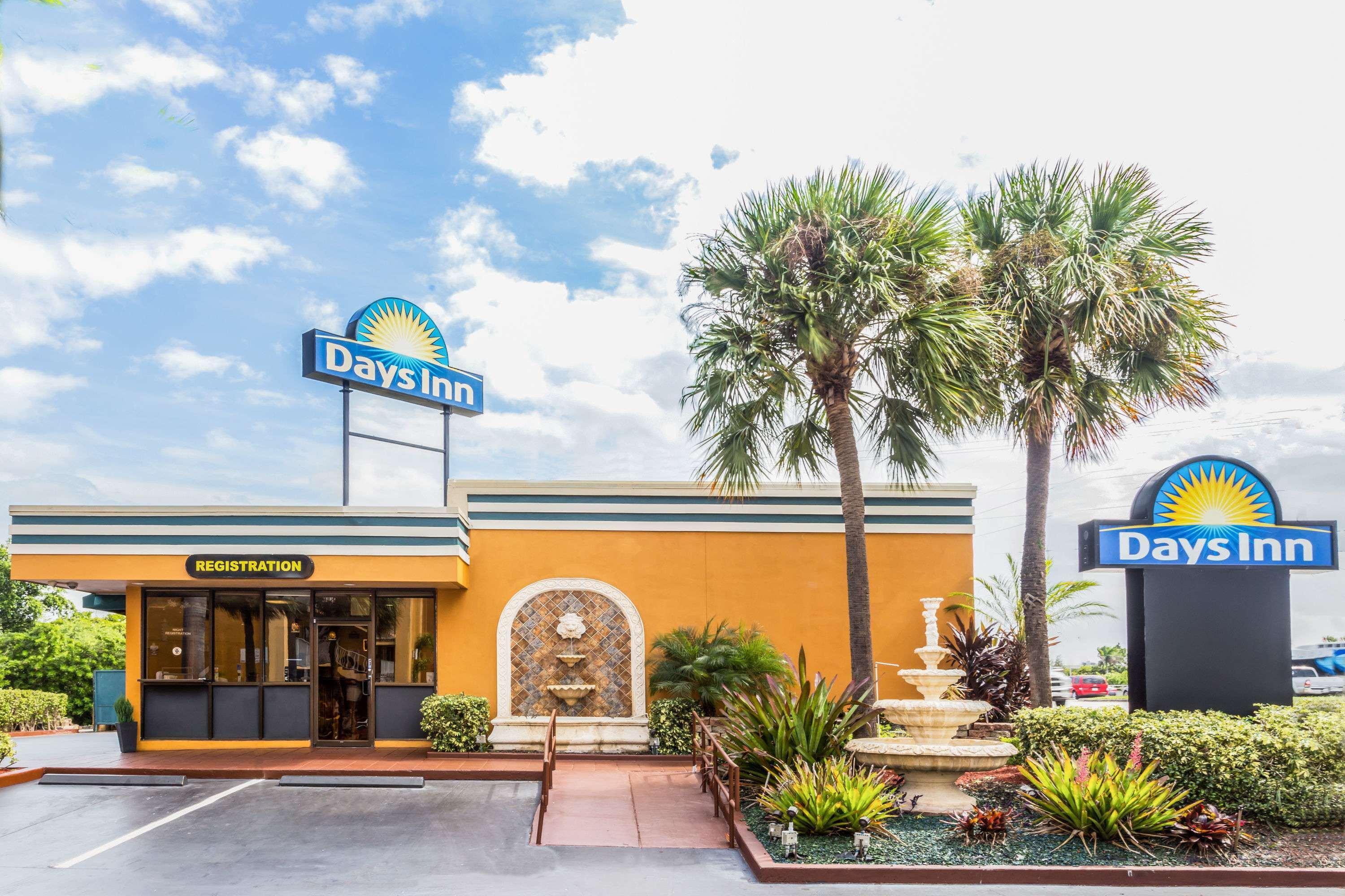 Days Inn By Wyndham Fort Lauderdale-Oakland Park Airport N Exterior photo